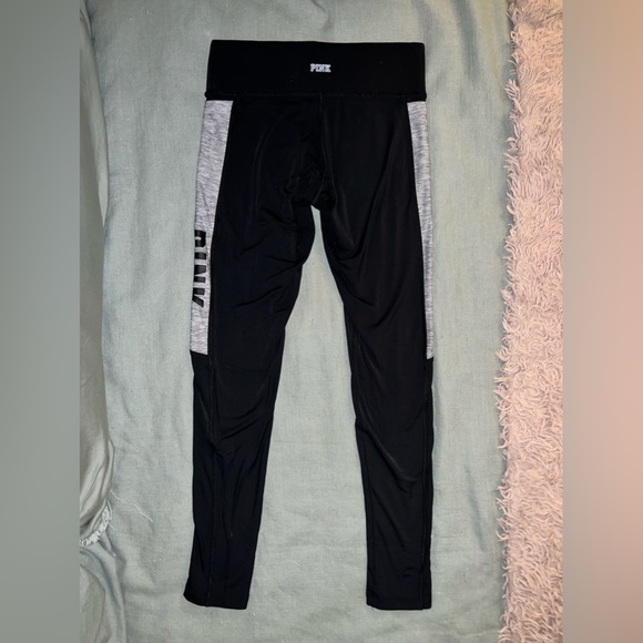 Victoria’s Secret PINK Ultimate Legging - Picture 2 of 3